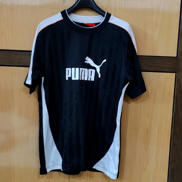 Puma Tops - Puma sport tshirt